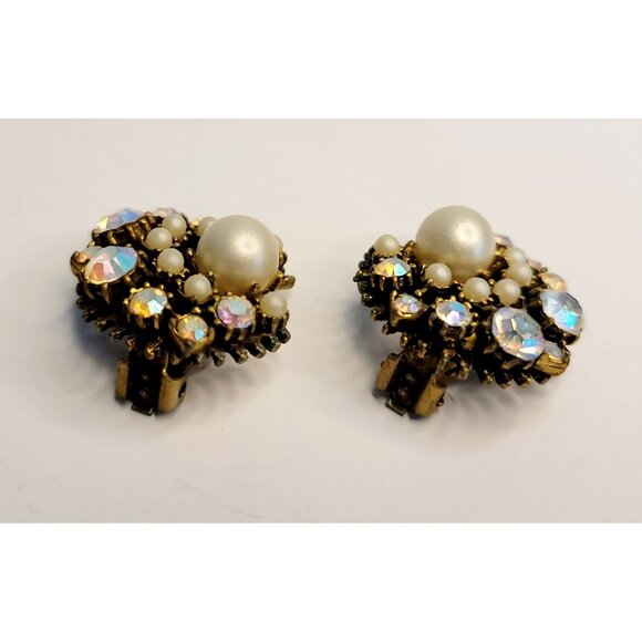 Vintage Clip Earrings Clear Rhinestone and White Faux Pearl Clip Gold Tone PR23 - Picture 8 of 9